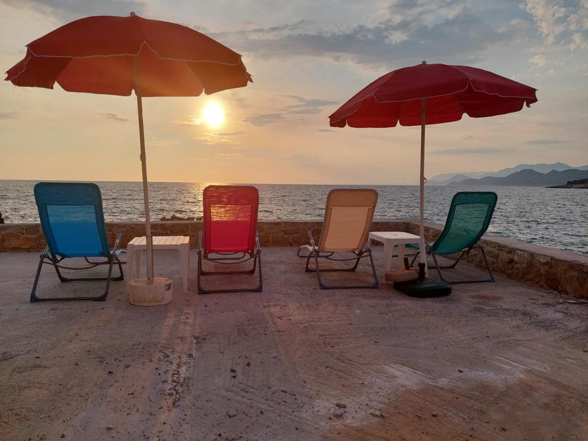 Beach Apartment With Beach Chairs N.1 Утеха Екстериор снимка
