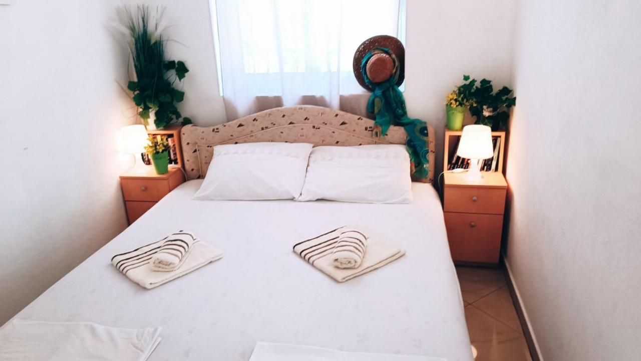 Beach Apartment With Beach Chairs N.1 Утеха Екстериор снимка