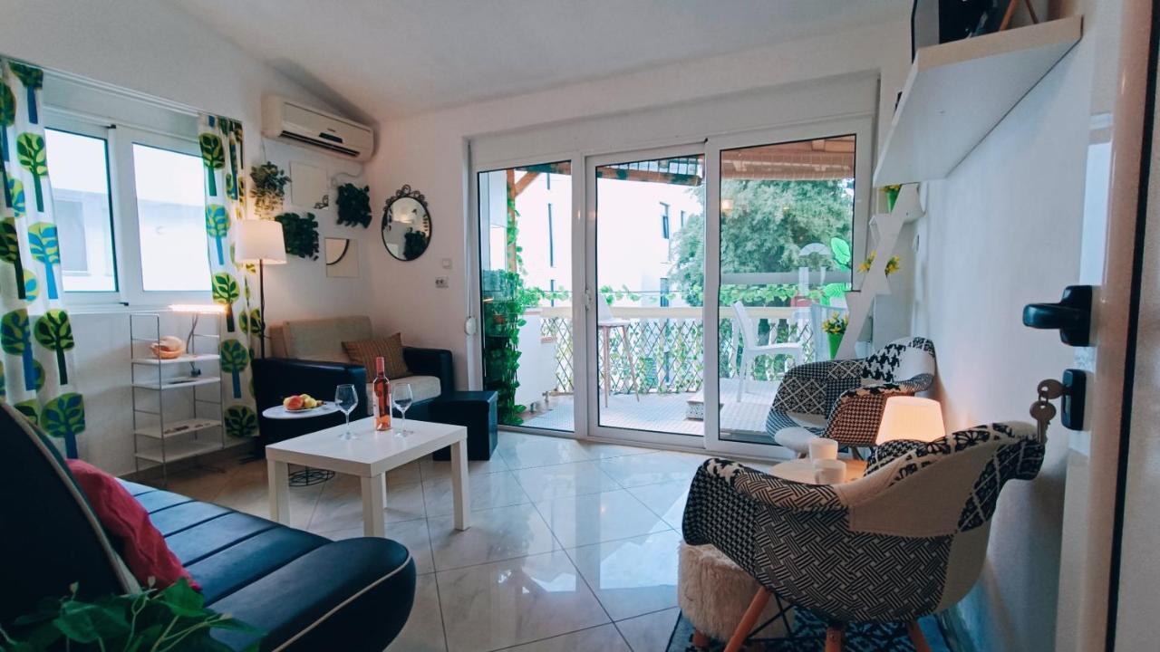 Beach Apartment With Beach Chairs N.1 Утеха Екстериор снимка