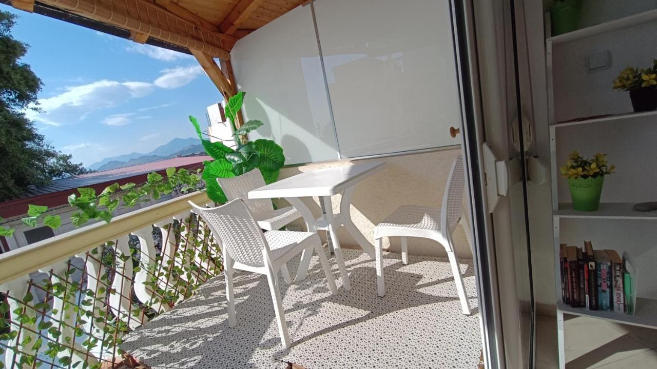 Beach Apartment With Beach Chairs N.1 Утеха Екстериор снимка