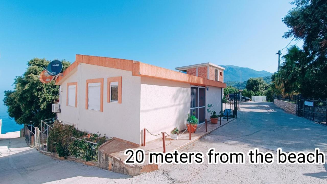 Beach Apartment With Beach Chairs N.1 Утеха Екстериор снимка