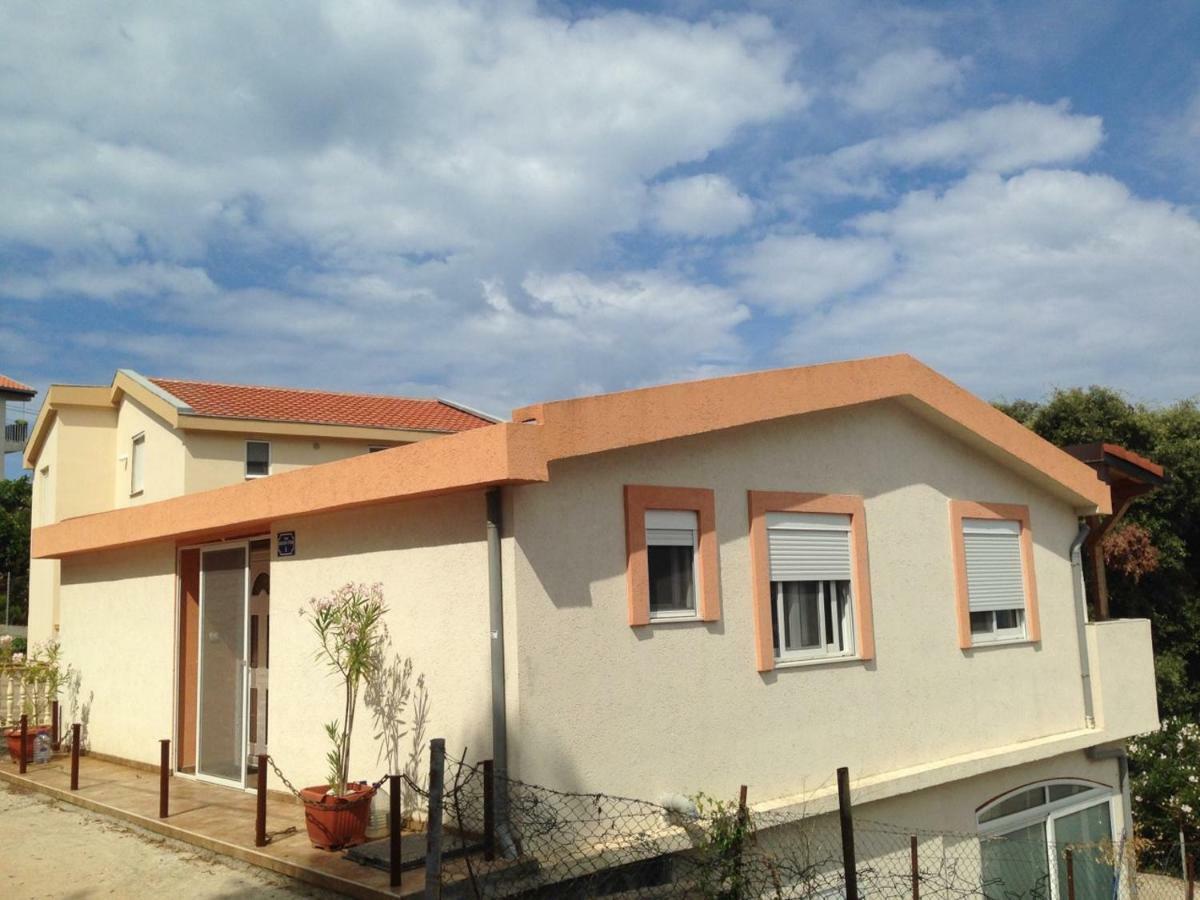 Beach Apartment With Beach Chairs N.1 Утеха Екстериор снимка